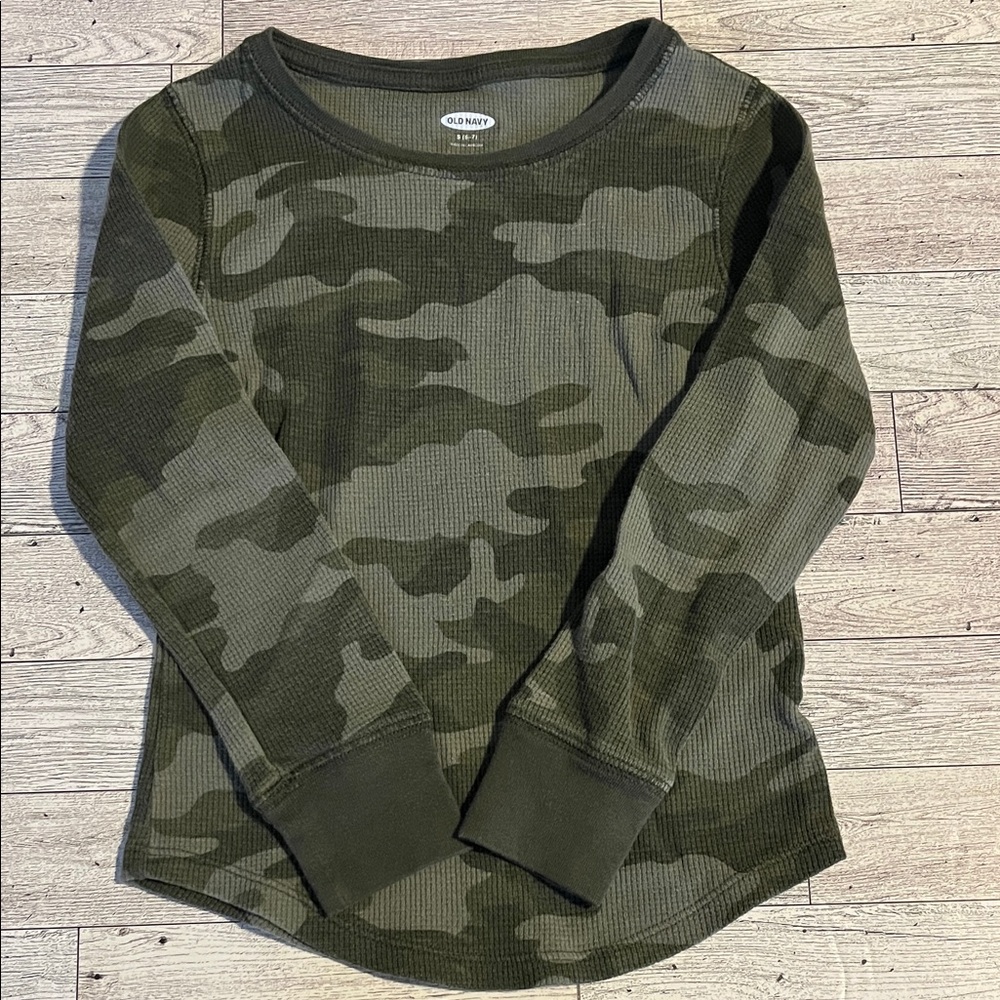 Old Navy Green Camo Long Sleeve Top